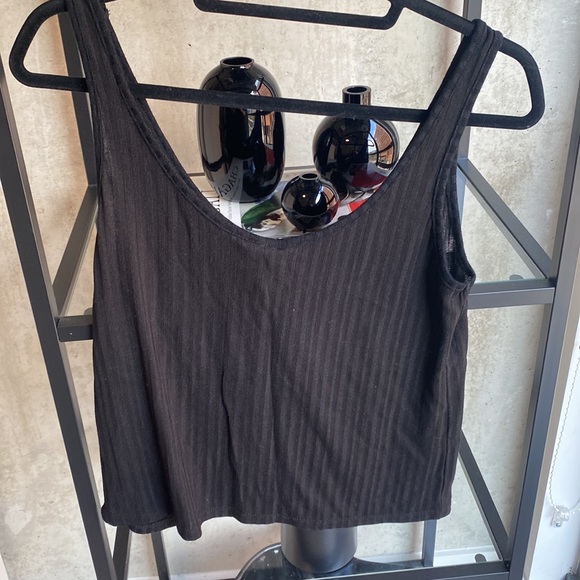 H&M Tank - Picture 2 of 3